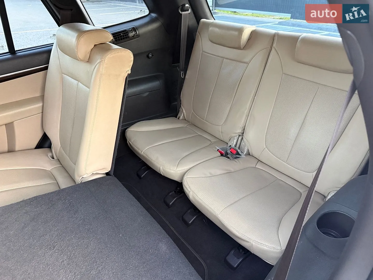 2011 Hyundai Santa Fe - мініатюра 10
