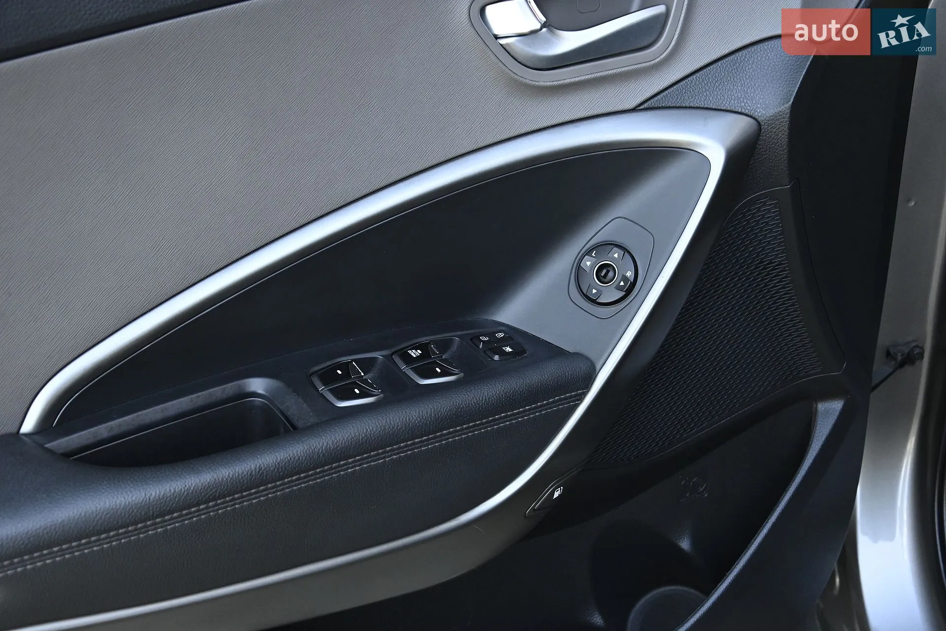 2017 Hyundai Santa Fe - мініатюра 17