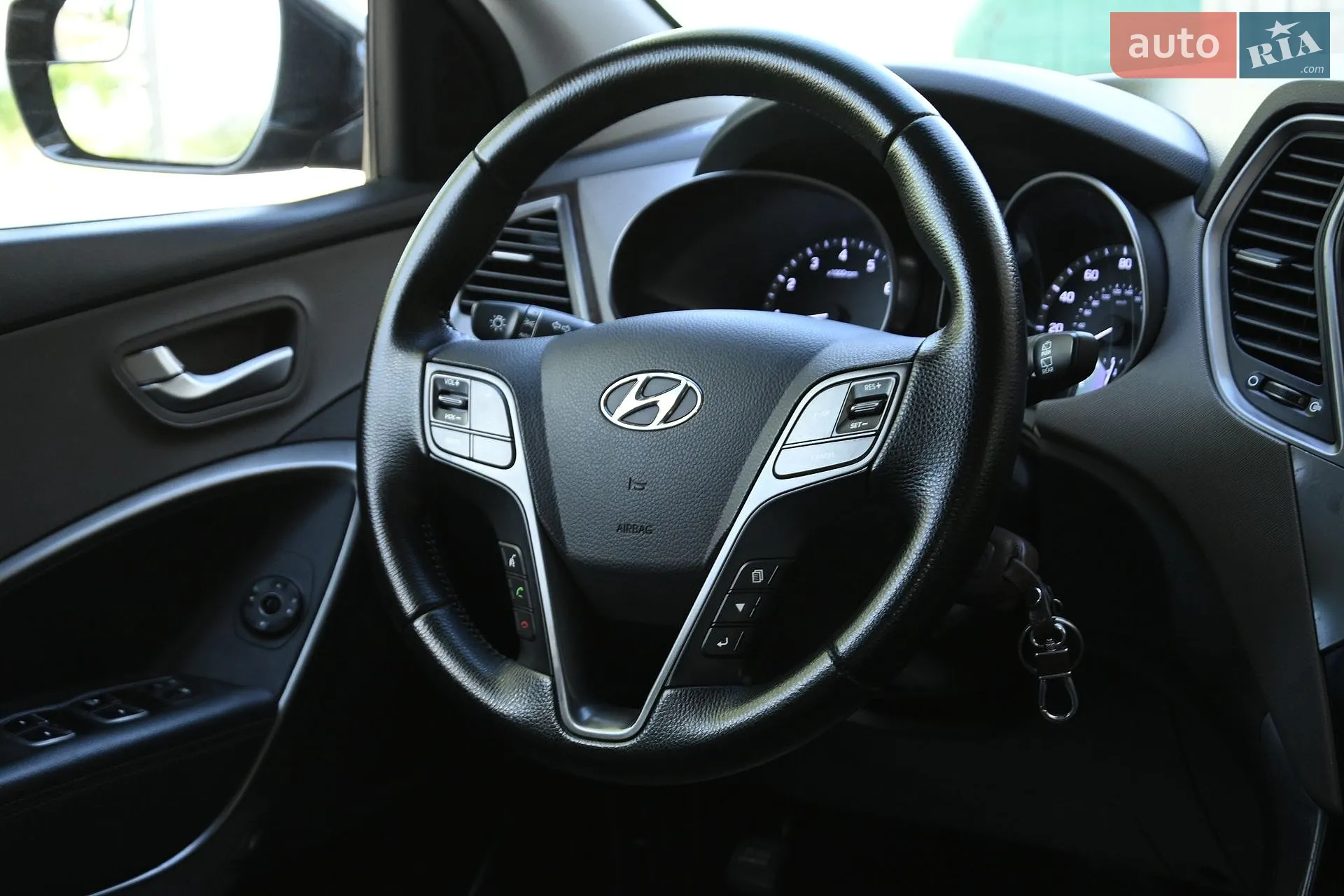 2017 Hyundai Santa Fe - мініатюра 32