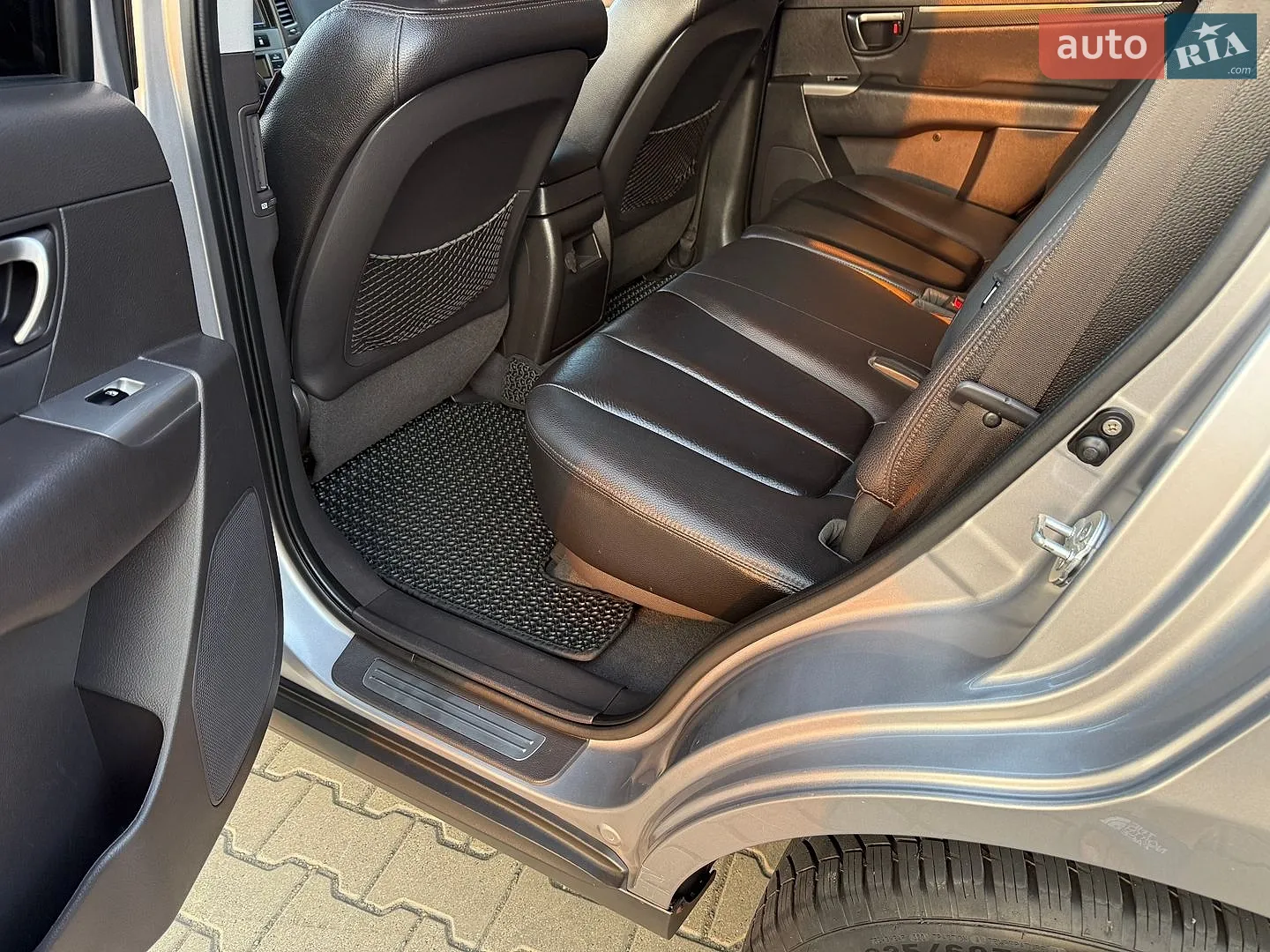 2011 Hyundai Santa Fe - мініатюра 16