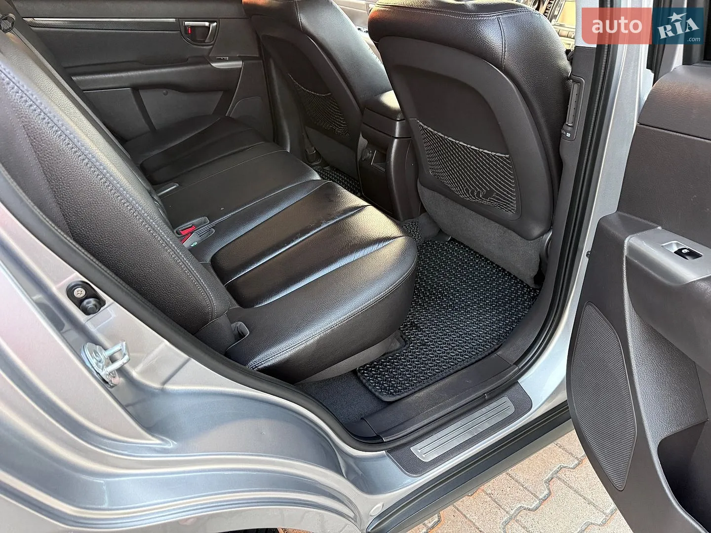 2011 Hyundai Santa Fe - мініатюра 27