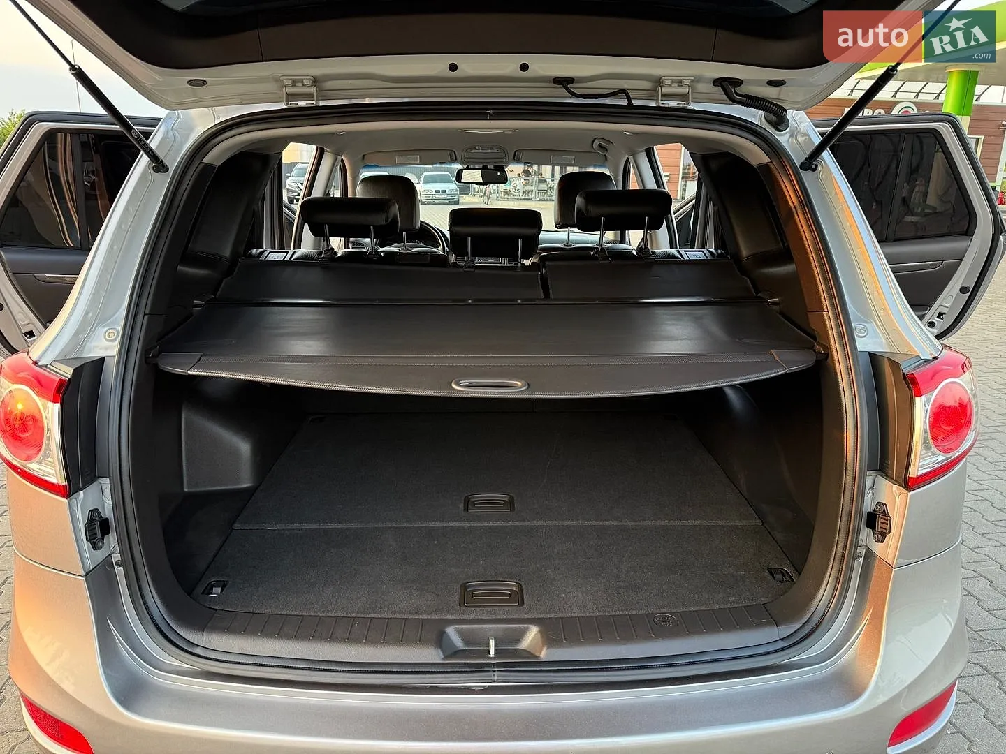 2011 Hyundai Santa Fe - мініатюра 28