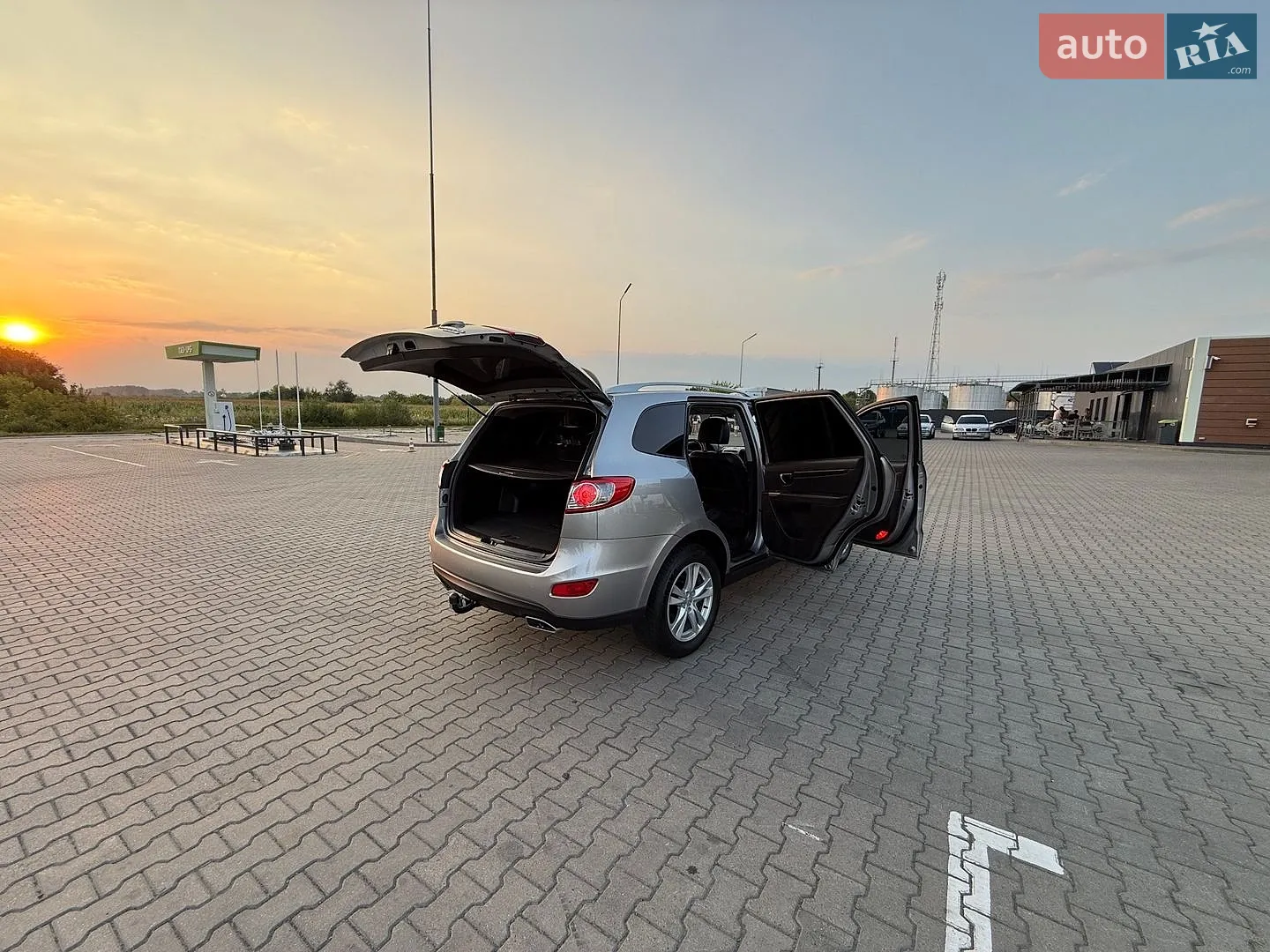 2011 Hyundai Santa Fe - мініатюра 34