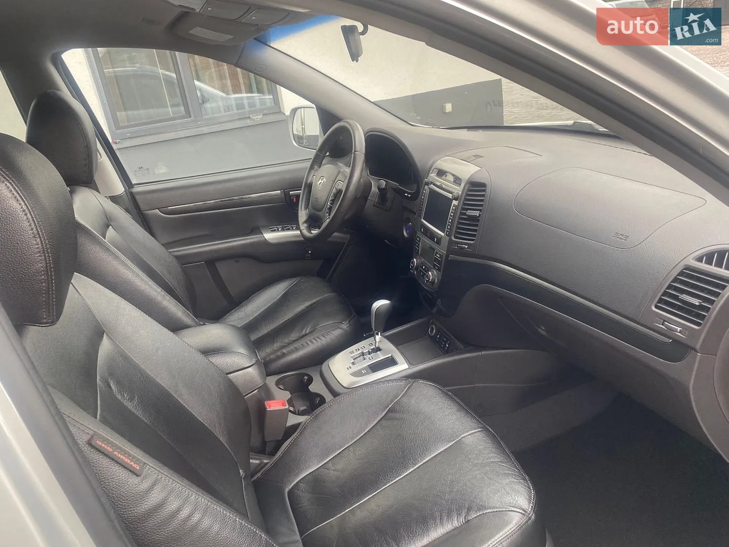 2011 Hyundai Santa Fe - мініатюра 28