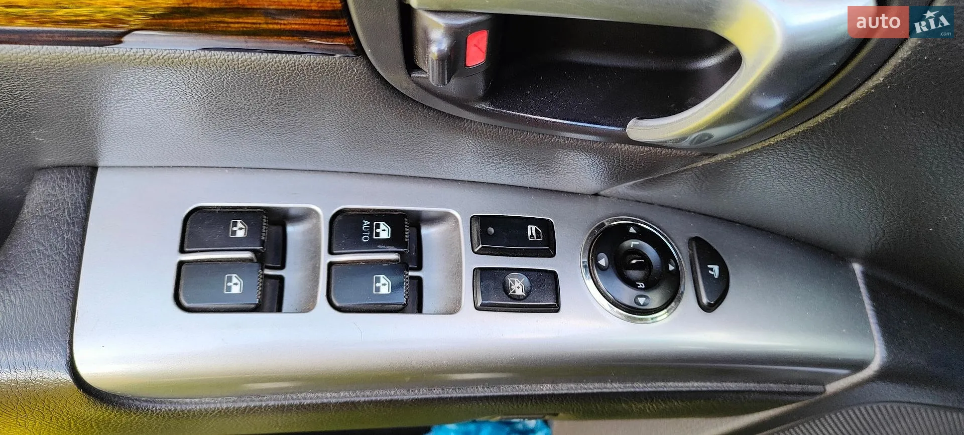 2011 Hyundai Santa Fe - мініатюра 12