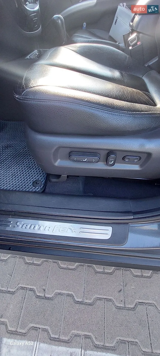 2010 Hyundai Santa Fe - мініатюра 16