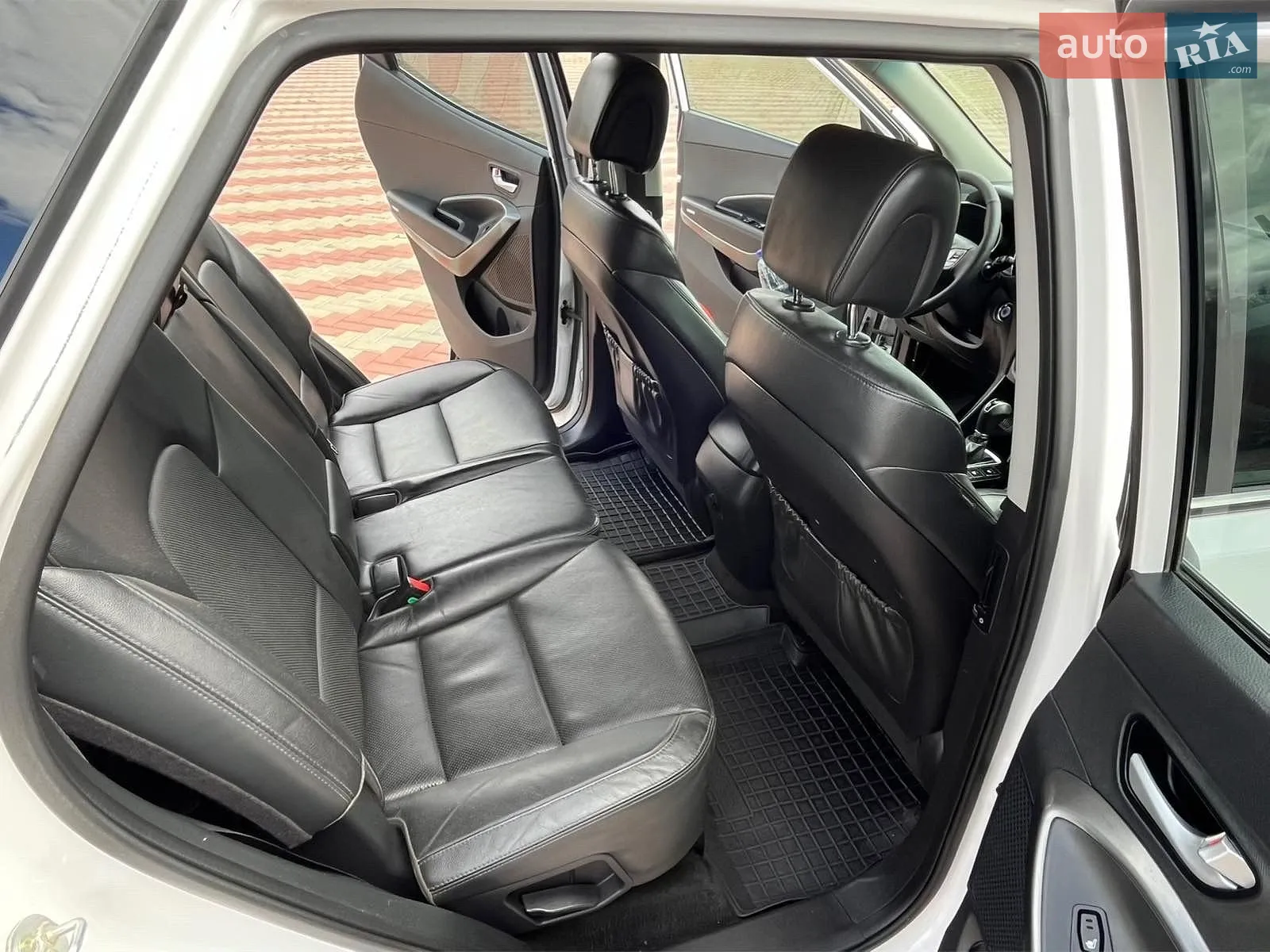 2017 Hyundai Santa Fe - мініатюра 26