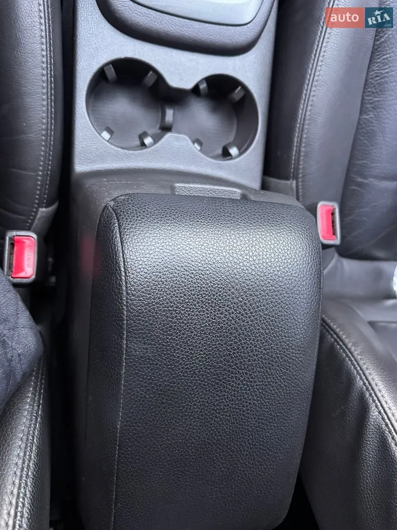 2012 Hyundai Santa Fe - мініатюра 38
