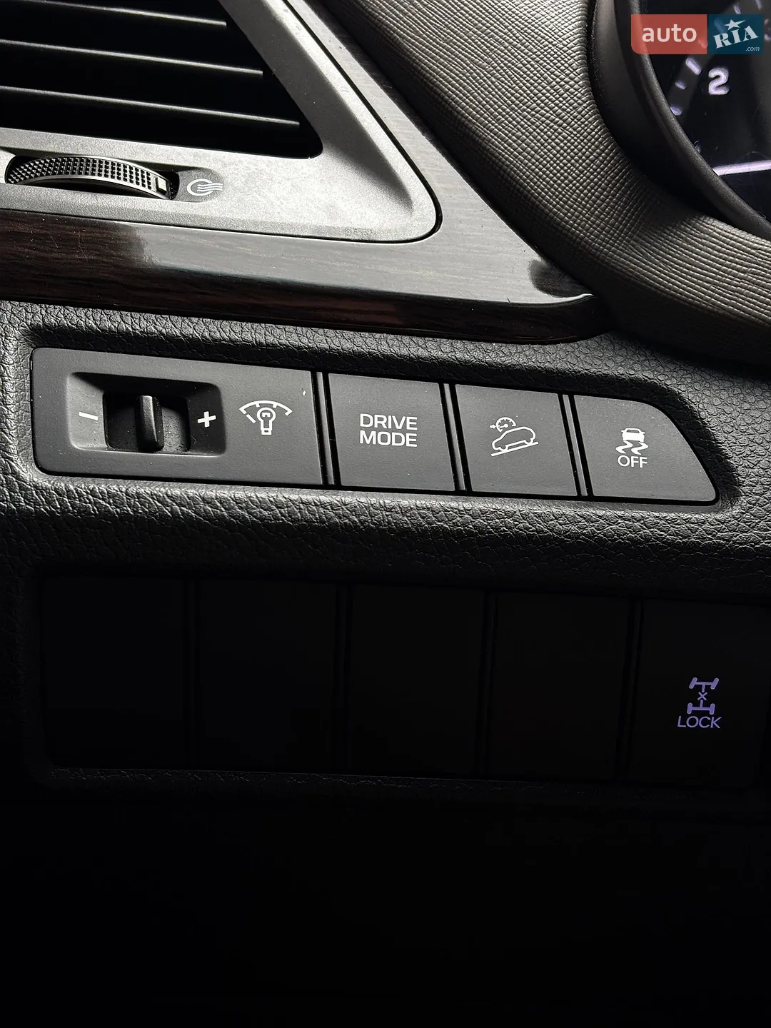 2016 Hyundai Santa Fe - мініатюра 24