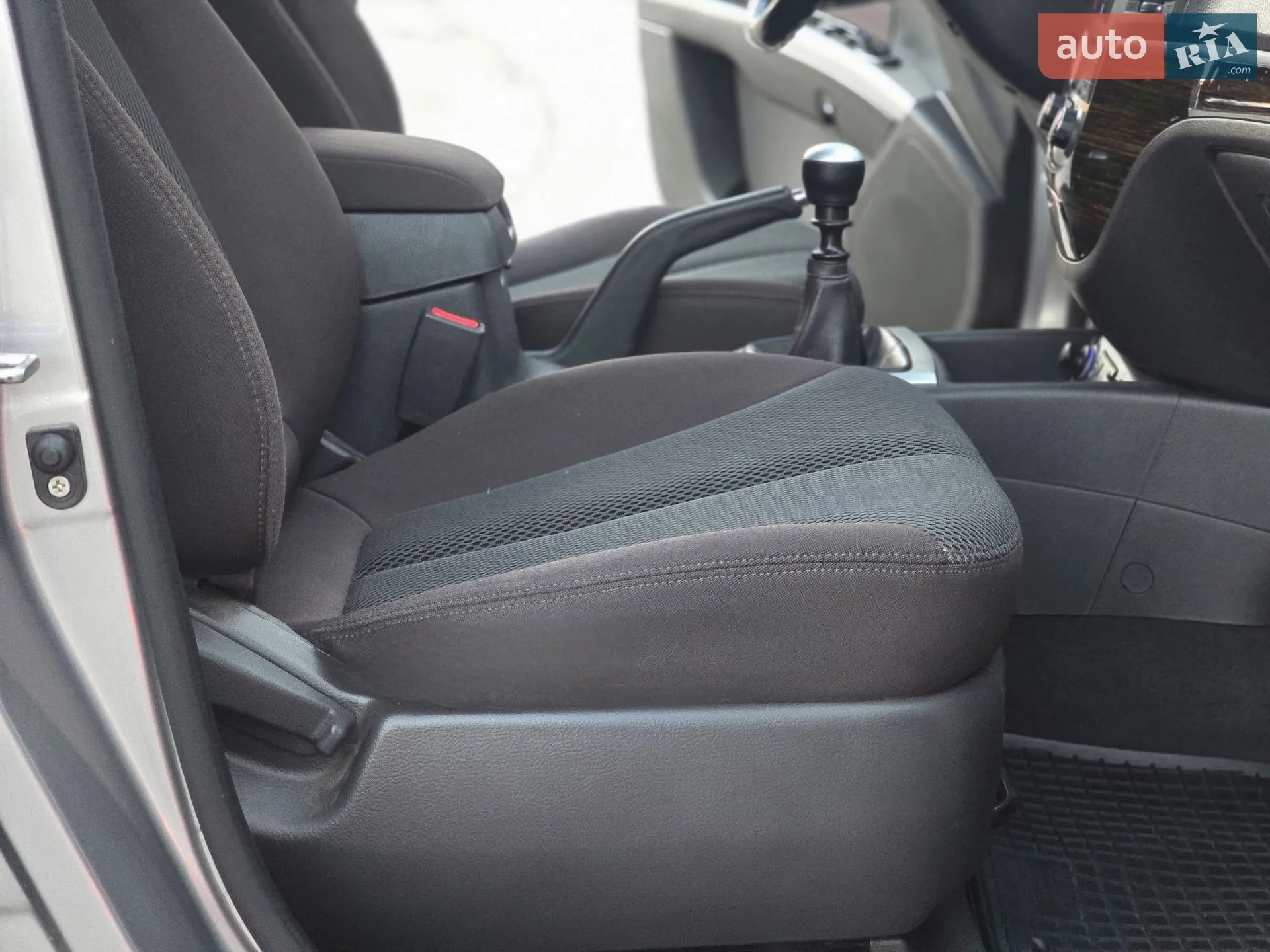 2010 Hyundai Santa Fe - мініатюра 31