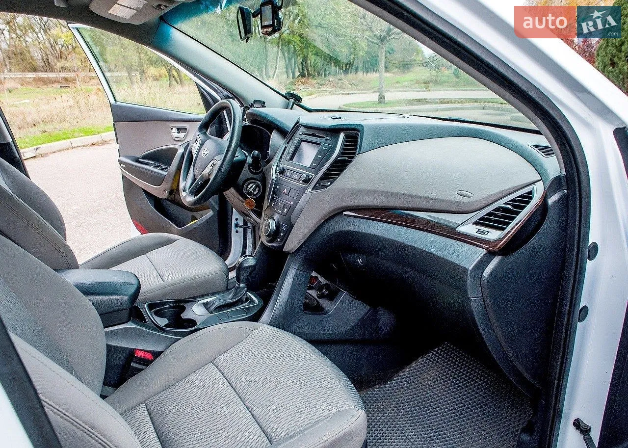 2016 Hyundai Santa Fe - мініатюра 12