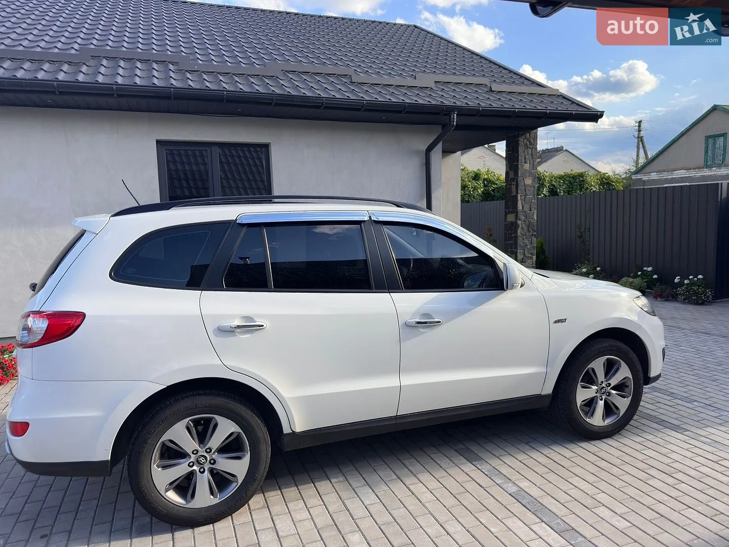 2011 Hyundai Santa Fe - мініатюра 4