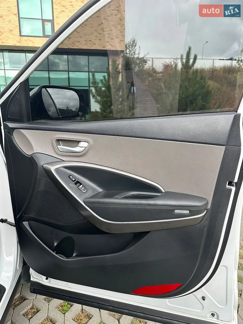 2017 Hyundai Santa Fe - мініатюра 12