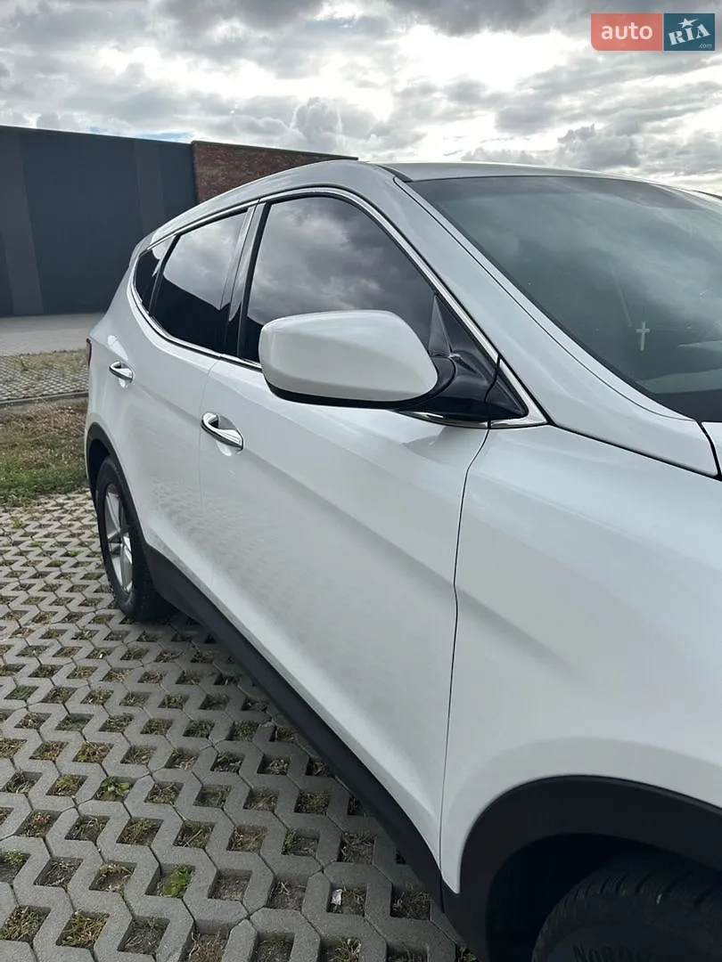 2017 Hyundai Santa Fe - мініатюра 4
