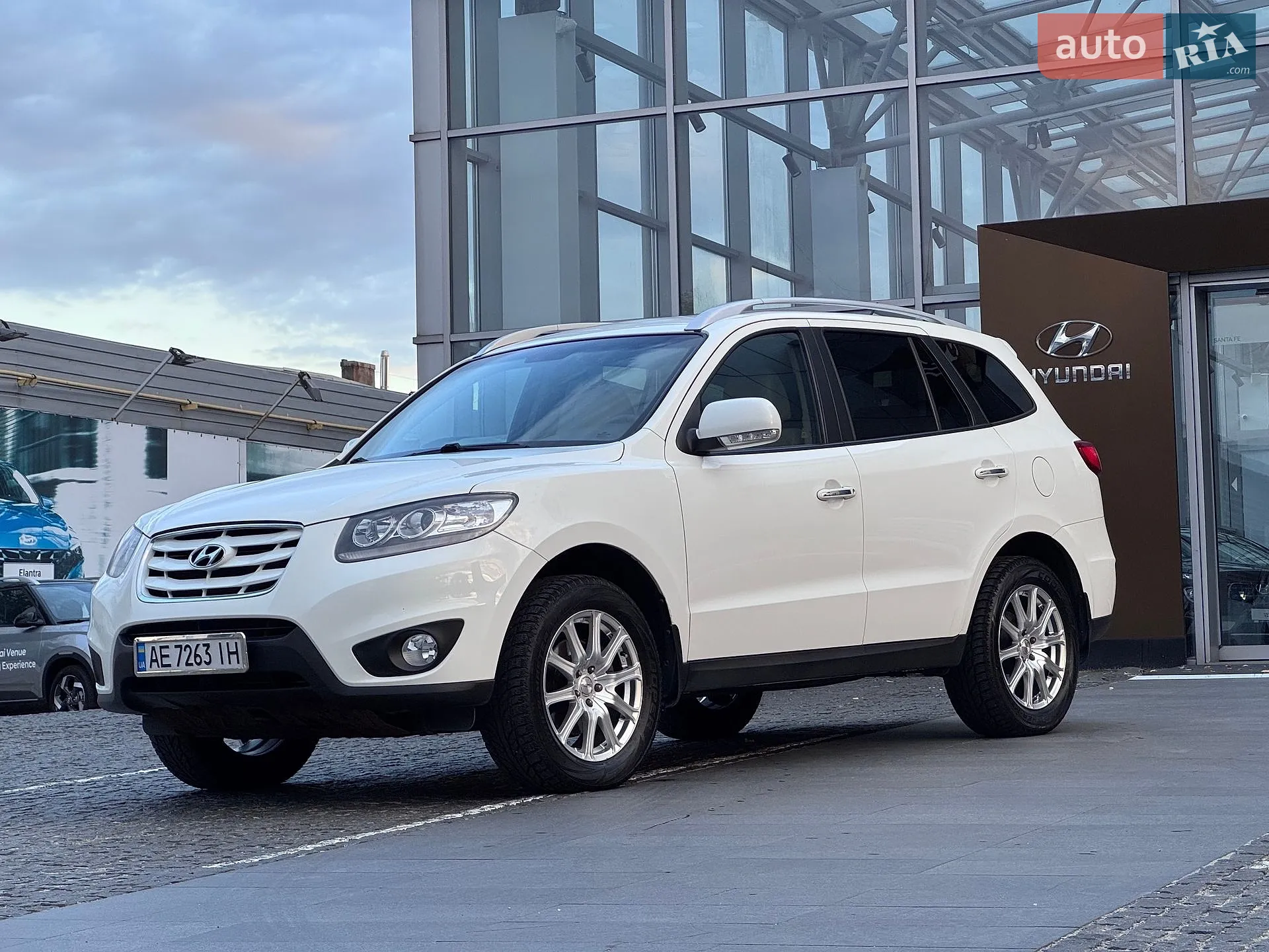 2011 Hyundai Santa Fe - мініатюра 4