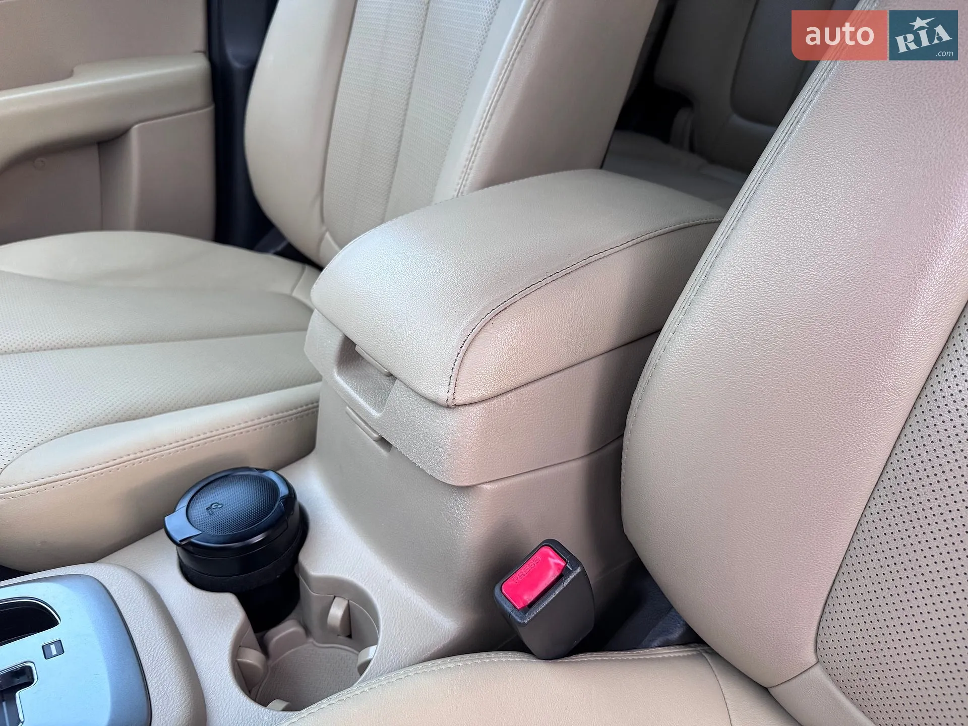 2011 Hyundai Santa Fe - мініатюра 19