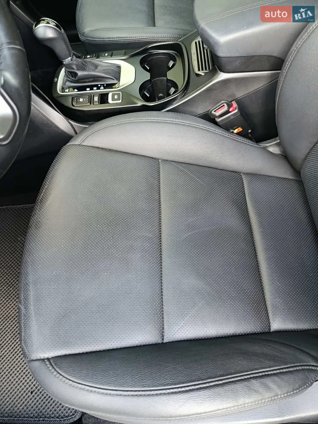 2017 Hyundai Santa Fe - мініатюра 24