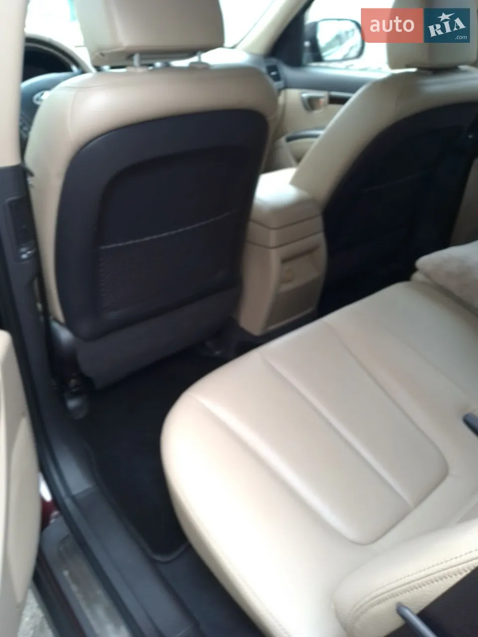 2011 Hyundai Santa Fe - мініатюра 32