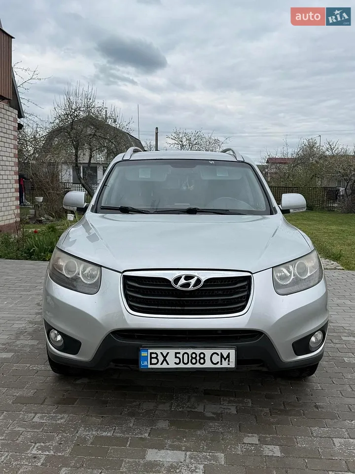 2010 Hyundai Santa Fe - мініатюра 23