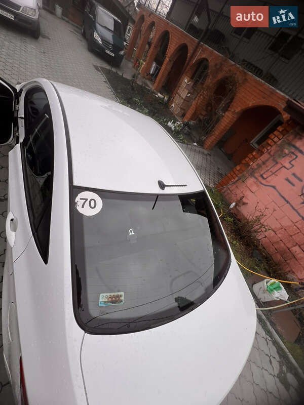 Седан Hyundai Solaris 2016 в Днепре