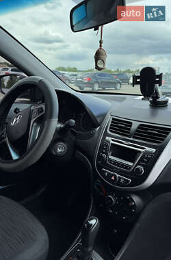 Седан Hyundai Solaris 2016 в 