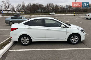 Седан Hyundai Solaris 2016 в 