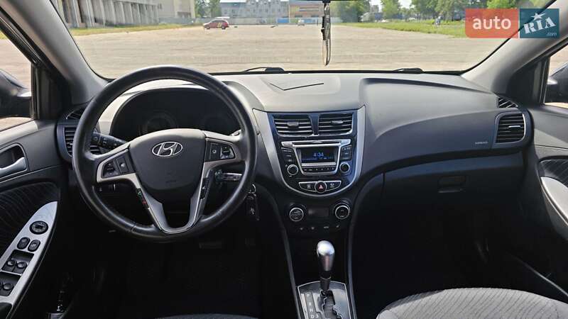 Седан Hyundai Solaris 2015 в Тернополе