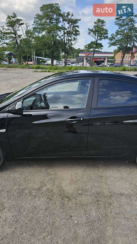 Седан Hyundai Solaris 2015 в Тернополе