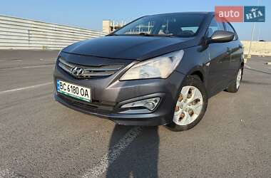 Седан Hyundai Solaris 2015 в Львове