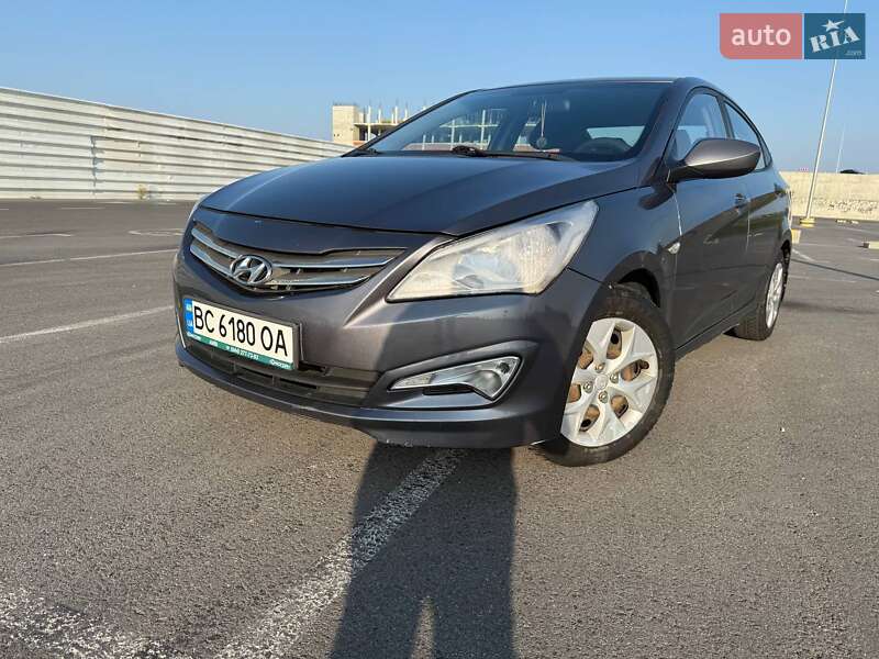 Седан Hyundai Solaris 2015 в 