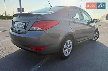 Седан Hyundai Solaris 2015 в 