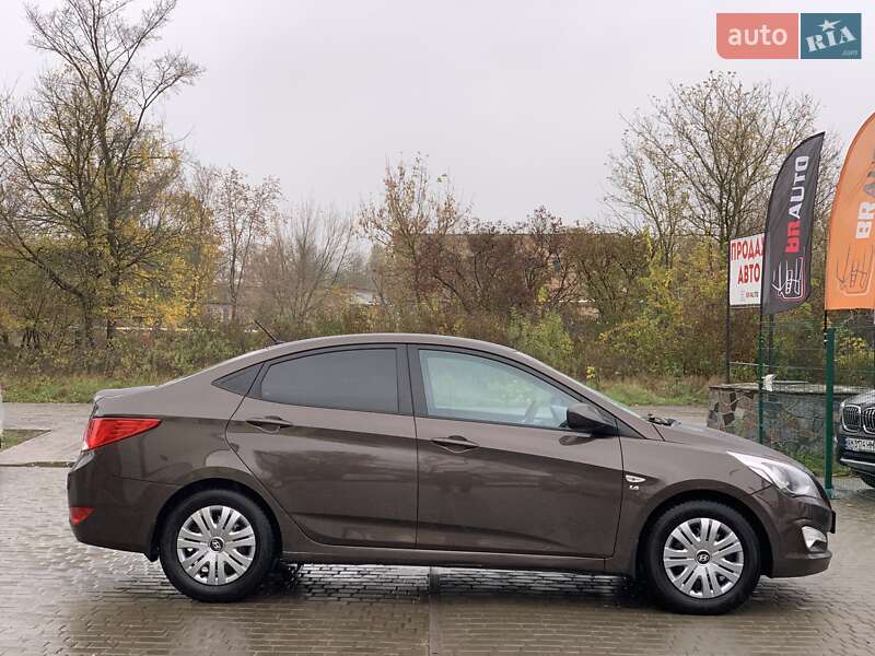 Седан Hyundai Solaris 2016 в Бердичеве
