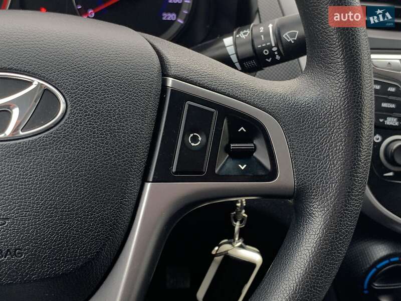 Седан Hyundai Solaris 2016 в Бердичеве