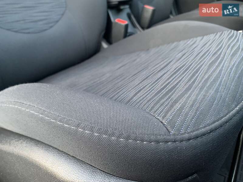 Седан Hyundai Solaris 2015 в Козельщине