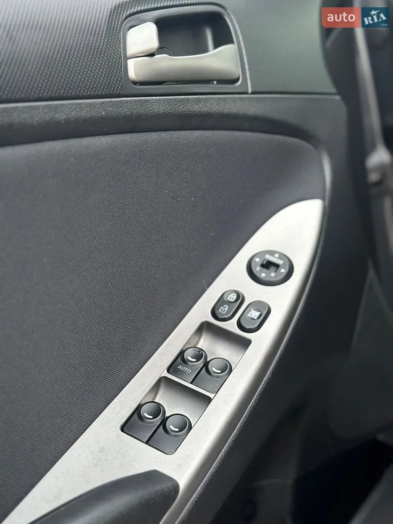 2015 Hyundai Solaris - мініатюра 12