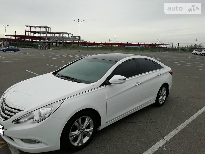 Hyundai Sonata 2011 года