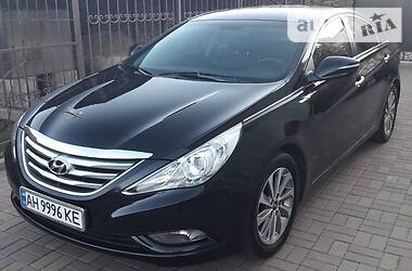 Седан Hyundai Sonata 2013 в Мариуполе