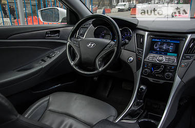 Седан Hyundai Sonata 2013 в 