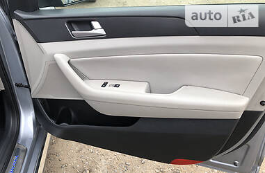Седан Hyundai Sonata 2015 в 
