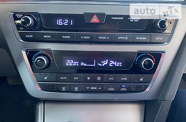 Седан Hyundai Sonata 2015 в 