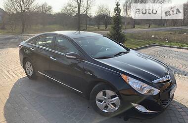 Седан Hyundai Sonata 2012 в Пирятине