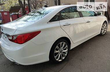 Седан Hyundai Sonata 2013 в 