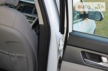 Седан Hyundai Sonata 2015 в 