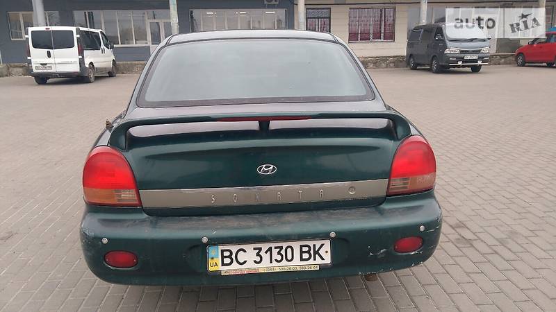 Седан Hyundai Sonata 2000 в Львові