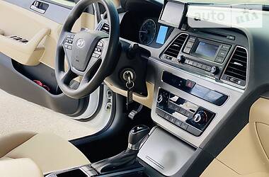 Седан Hyundai Sonata 2015 в 