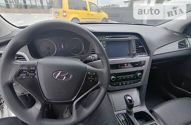 Седан Hyundai Sonata 2015 в Кременці