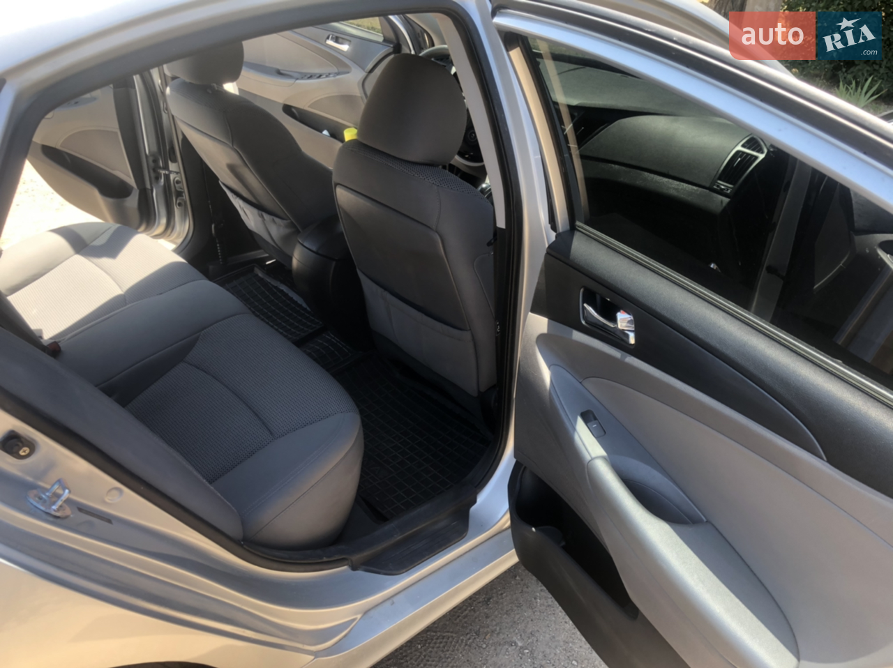2011 Hyundai Sonata - мініатюра 8