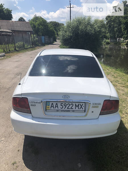 Седан Hyundai Sonata 2004 в Вышгороде