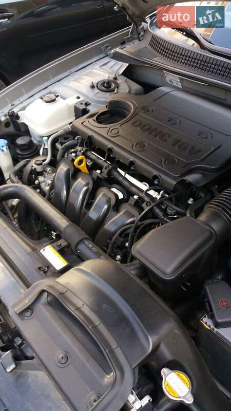 Седан Hyundai Sonata 2009 в Вараше