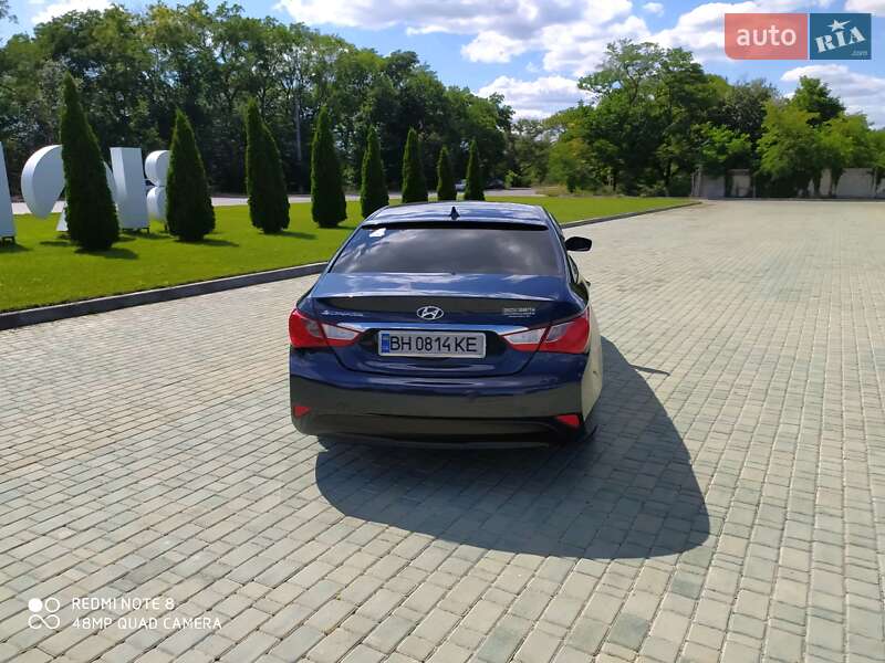 Седан Hyundai Sonata 2014 в Білгороді-Дністровському